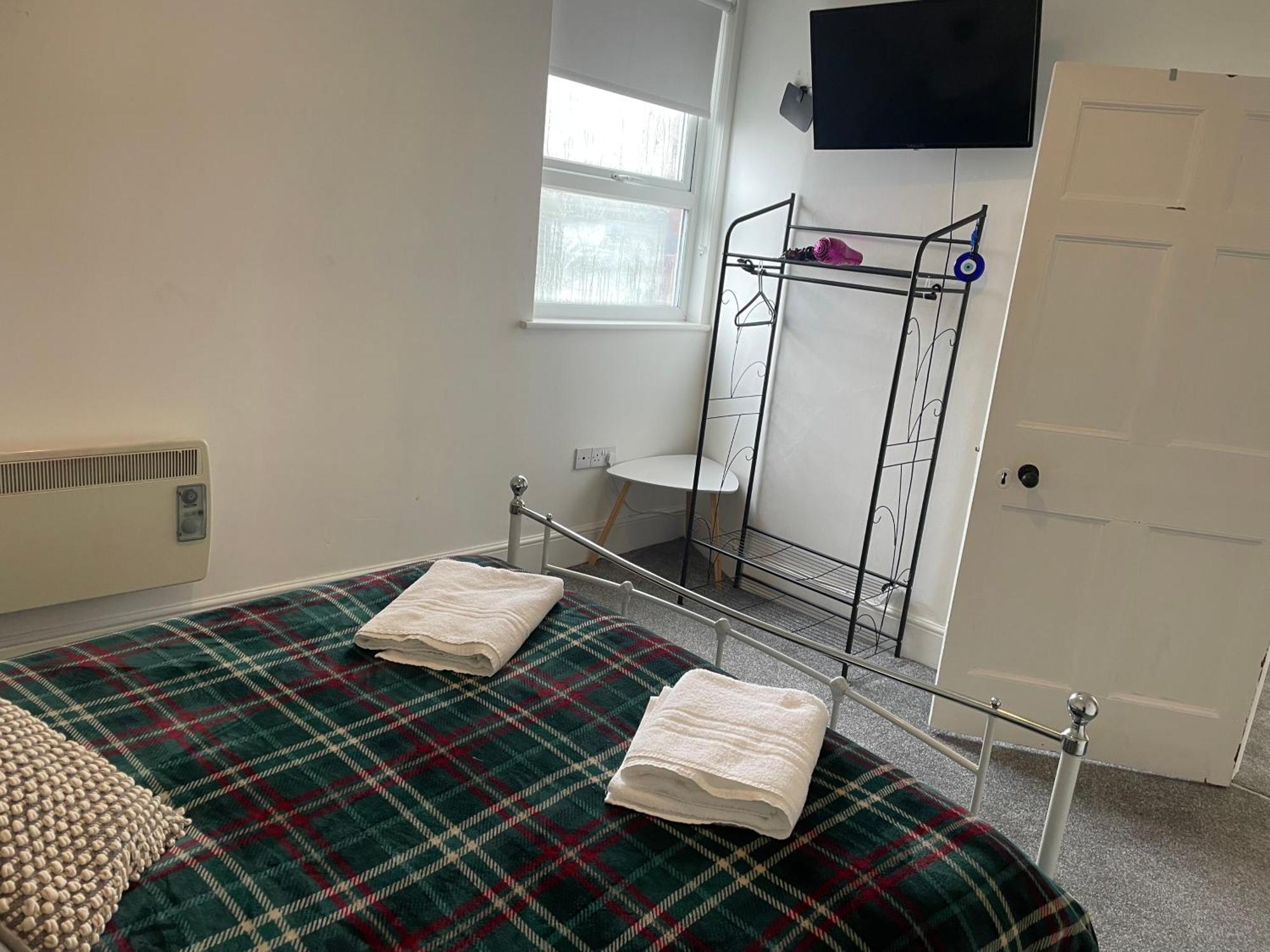 2 Bed Apartment Complete With Bedding And Towels Wellington  Exterior photo